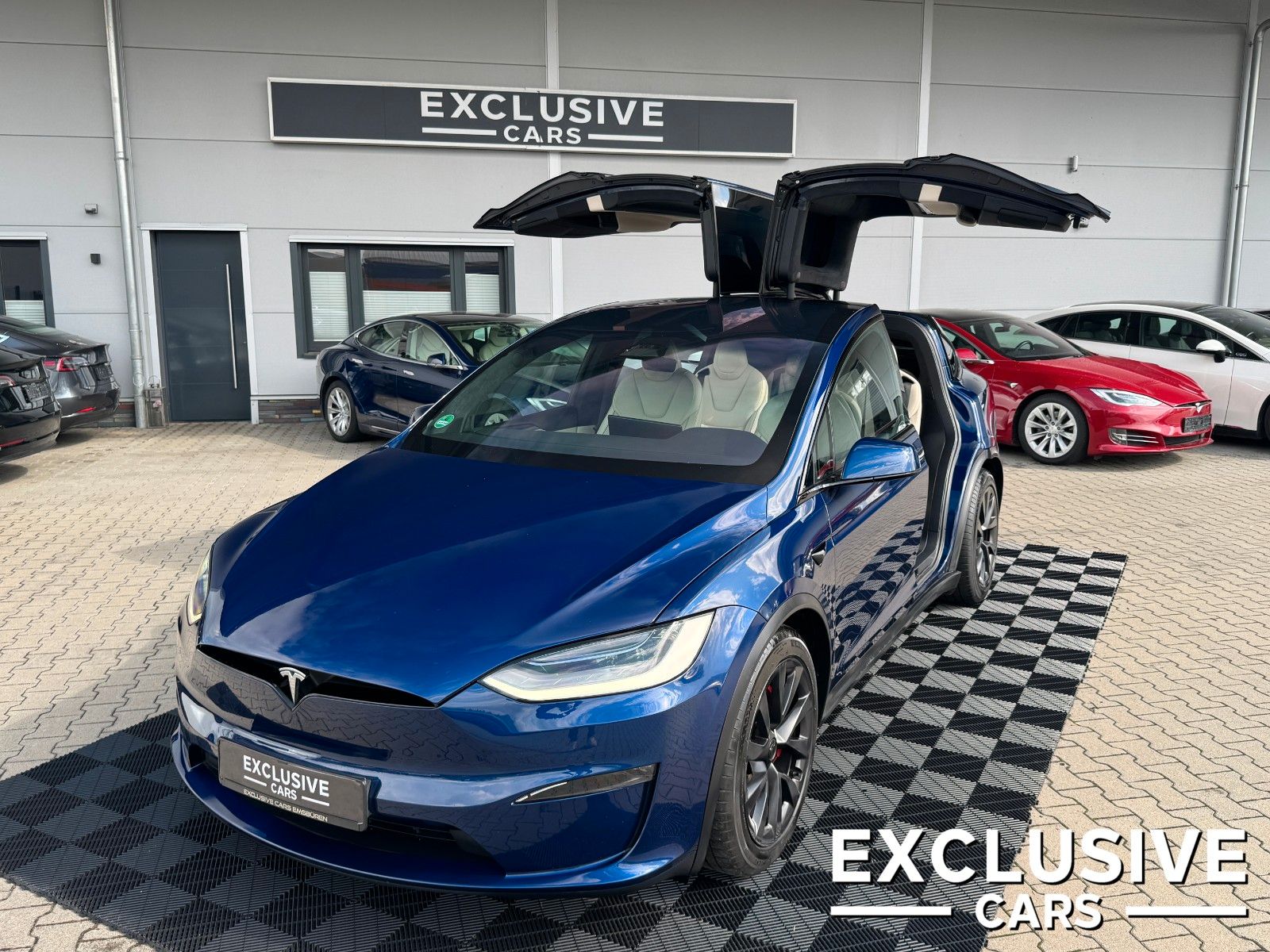 TESLA Model X