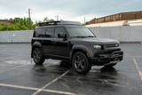 Land Rover Defender 110 V8 - Land Rover Defender mit Benzin-Antrieb: Geländewagen, Automatik