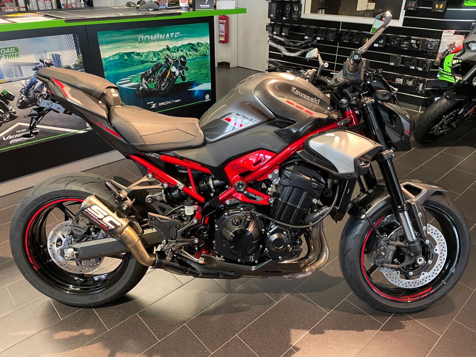 Kawasaki Z900 viel Zubehör