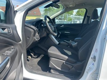 Ford Kuga - 9