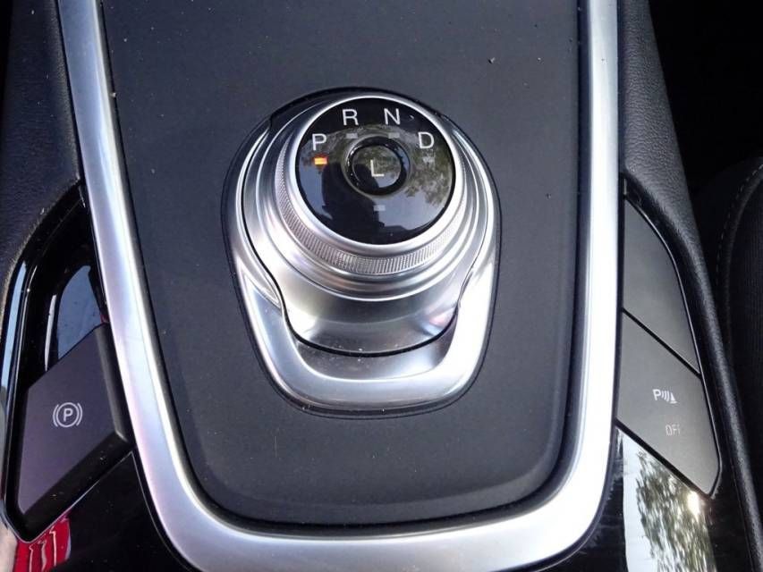 Fahrzeugabbildung Ford S-MAX 2.5 Duratek (FHEV) Hybrid Titanium AHK