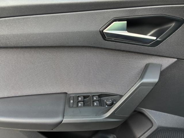Seat Leon Sportstourer Road Edition 1.5 eTSI 150 PS 7