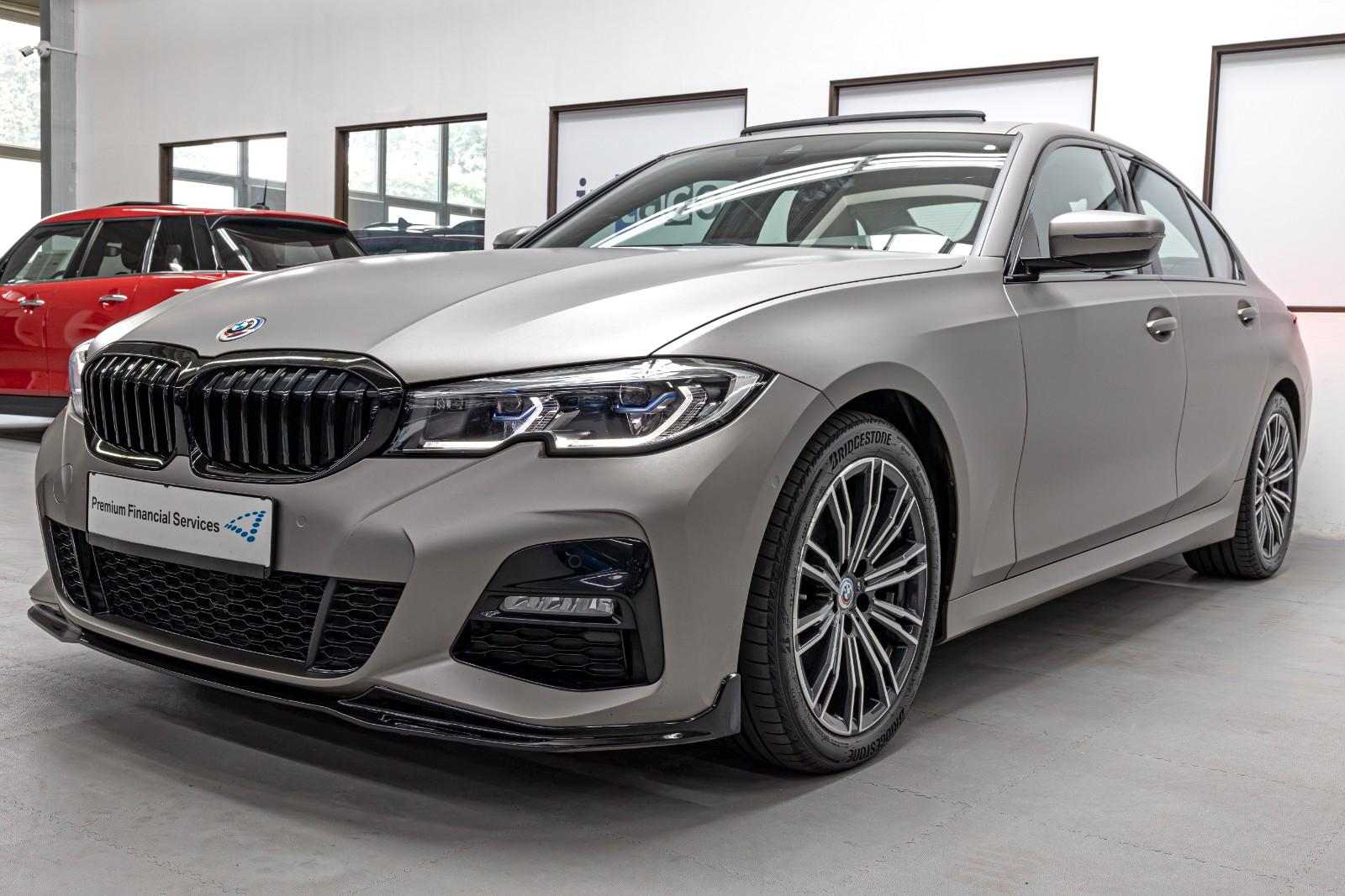 BMW 320ix M Sport Laser LivCckPro HiFi GlasD StandHz