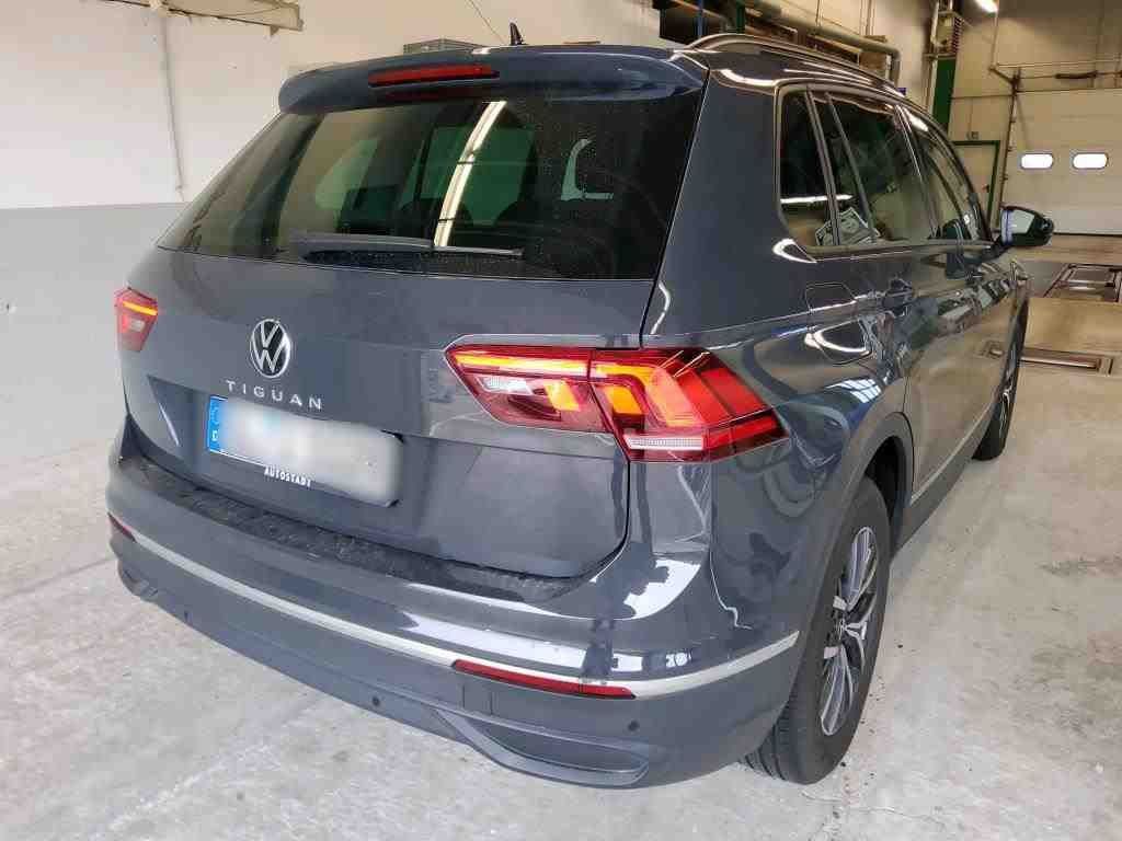 Fahrzeugabbildung Volkswagen Tiguan Life TSI DSG *AHK*Navi*LED*PDC*ACC*Shzg*