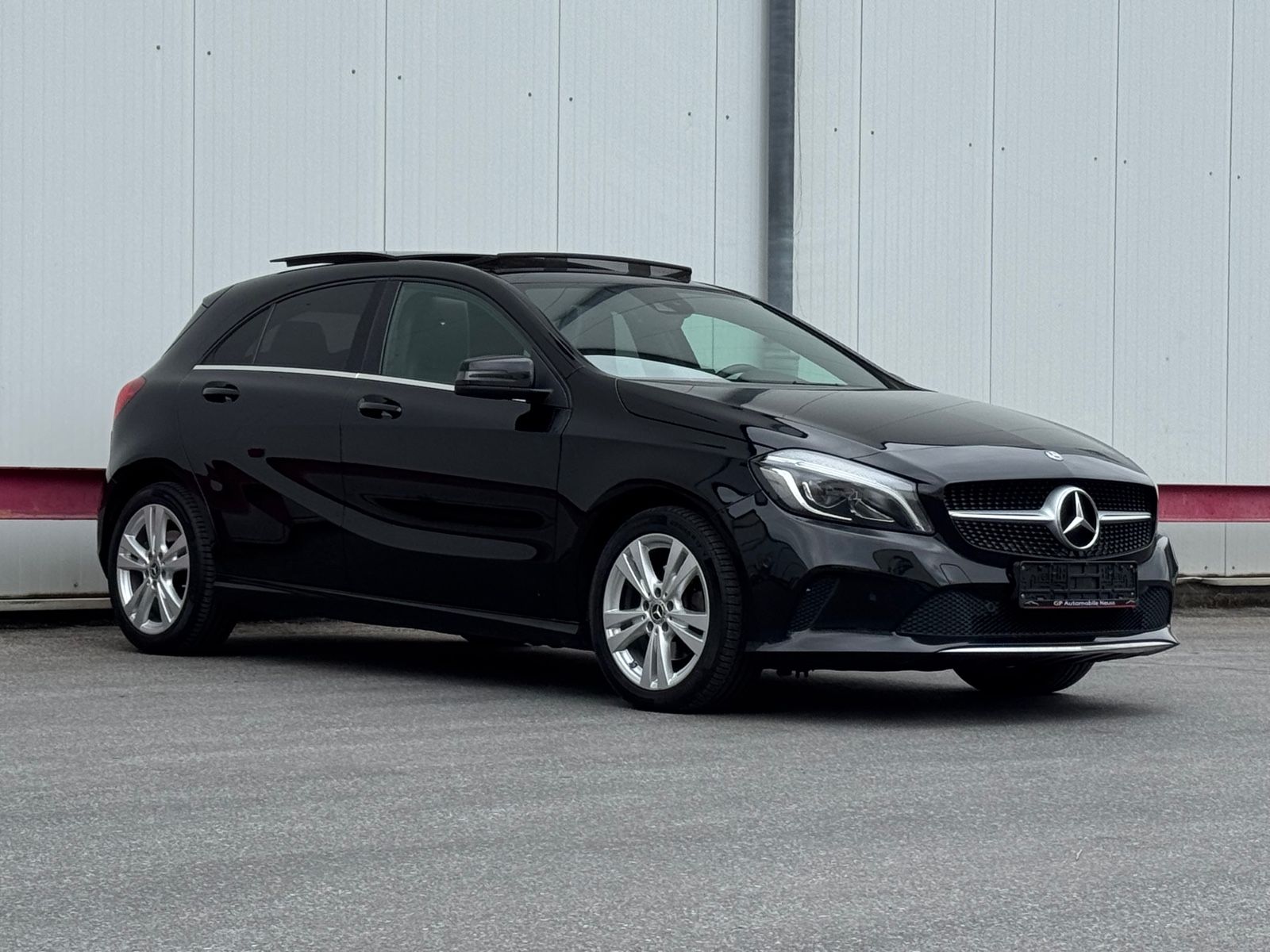 MERCEDES-BENZ A 220d 4Matic Urban/Pano/Aut./SHZ/Kam/ToTWinkel°