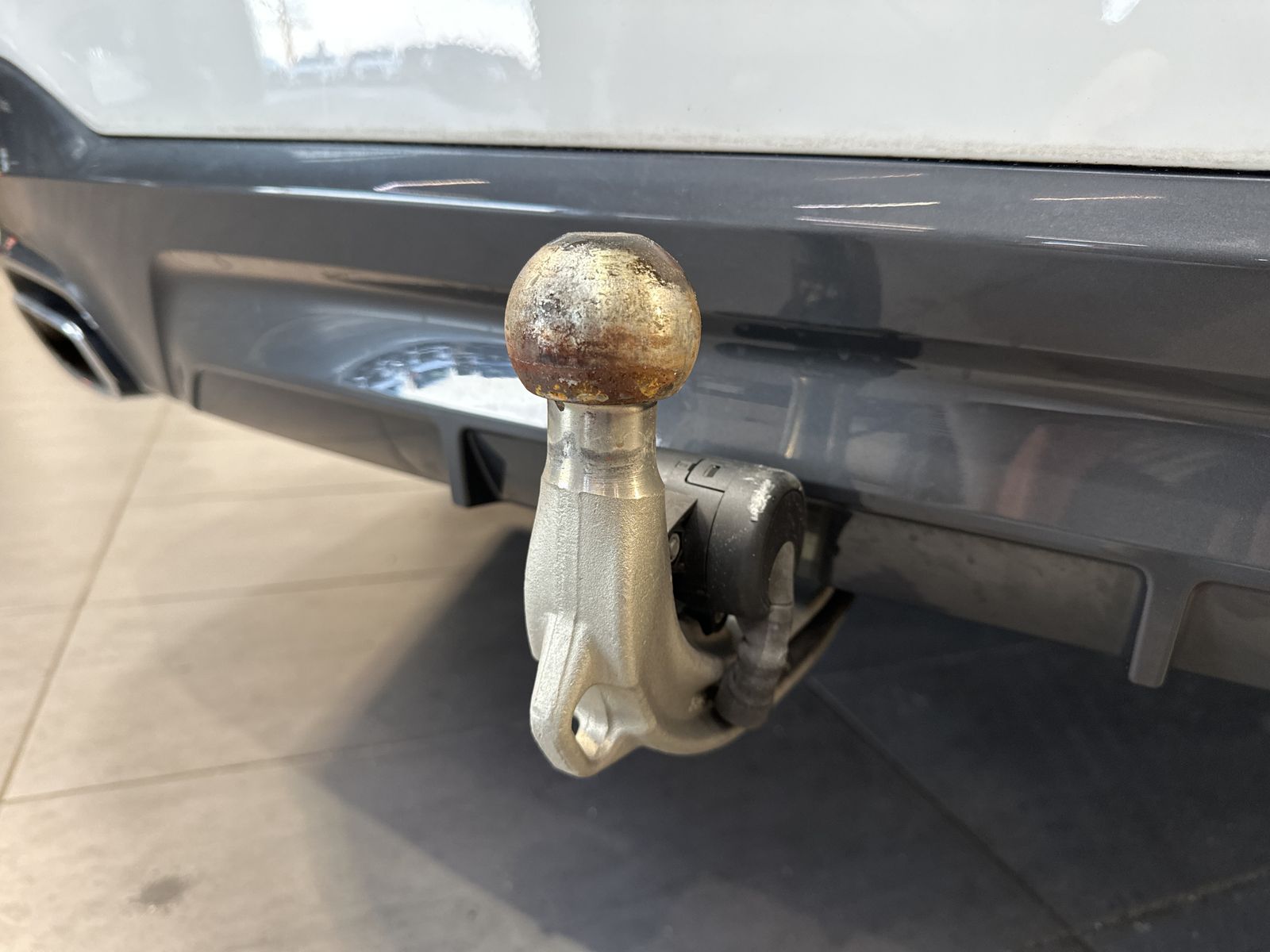 Fahrzeugabbildung BMW 520d Touring xDrive M-Sport NAV+LED+AHK+HEAD-UP