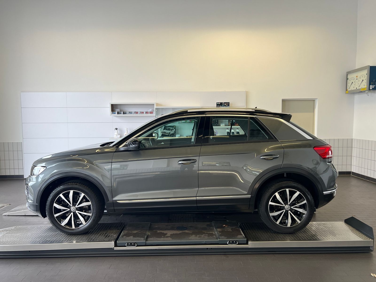 Fahrzeugabbildung Volkswagen T-Roc Style 1.5 TSI ACT DSG *AHK, ACC, Kamera*