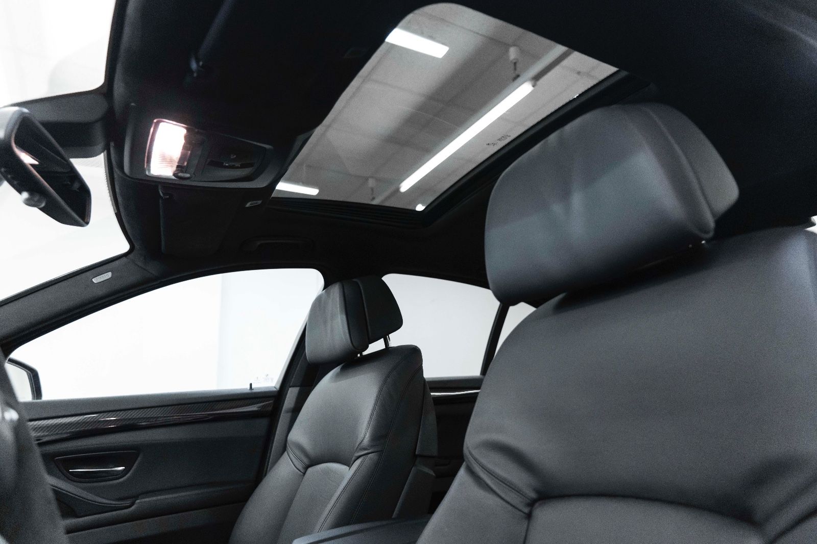 Fahrzeugabbildung BMW 550I Xdrive M-Performance HUD LED KAM NAV H&K