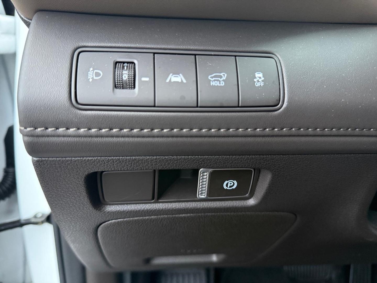 Hyundai SANTA FE 1.6T 4WD Trend Hybrid Navigation Kamera