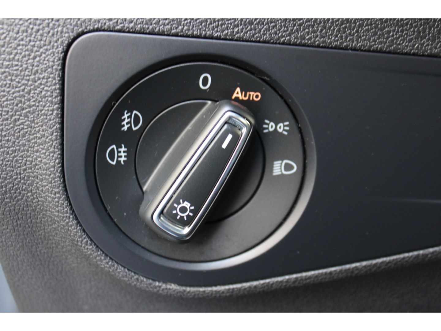 Fahrzeugabbildung SEAT Tarraco Xcellence 4Drive Pano LED ACC AHK StHZg