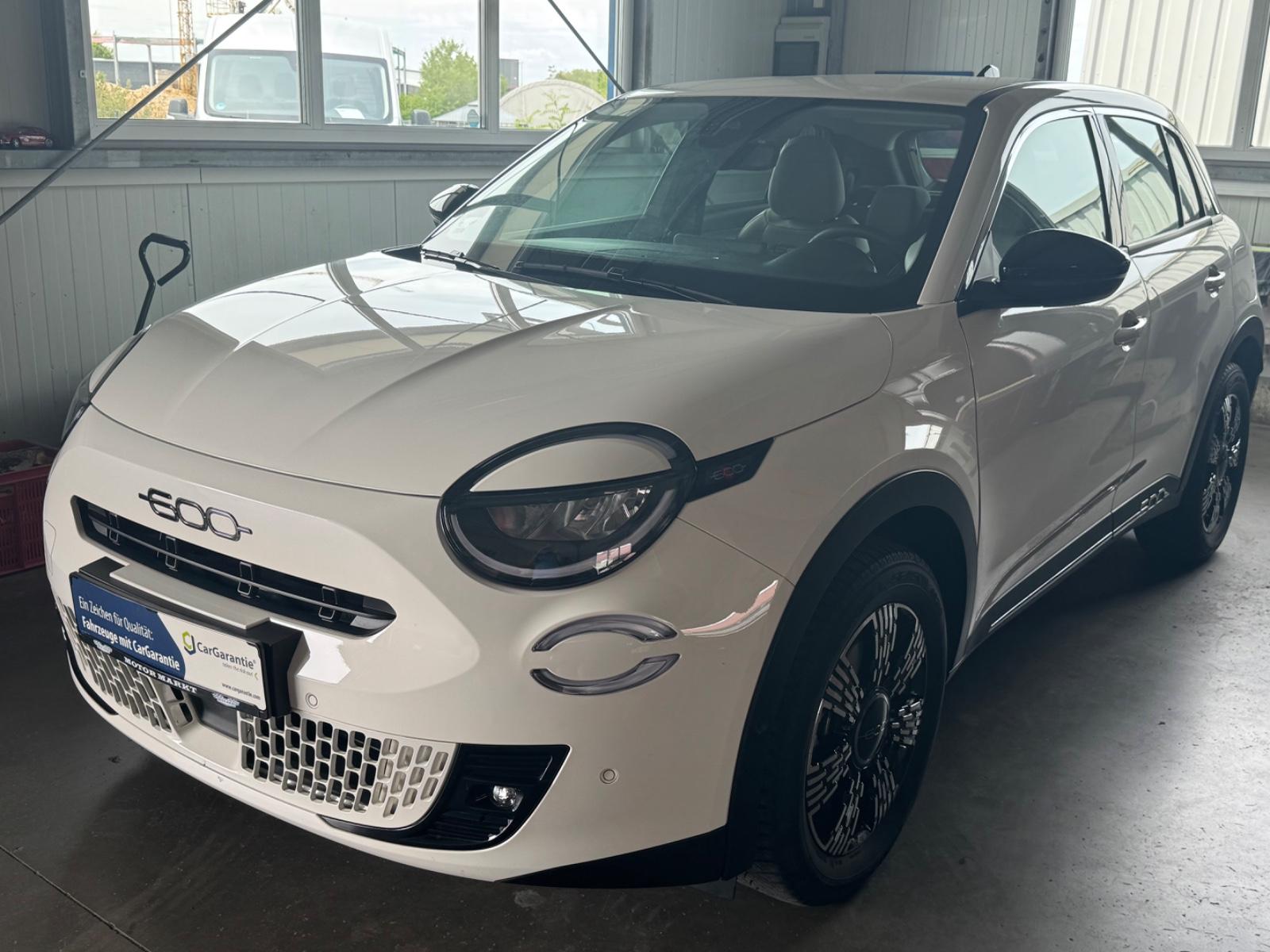 Fiat 600 Hybrid /Kamera/LED/Alu/Carplay/
