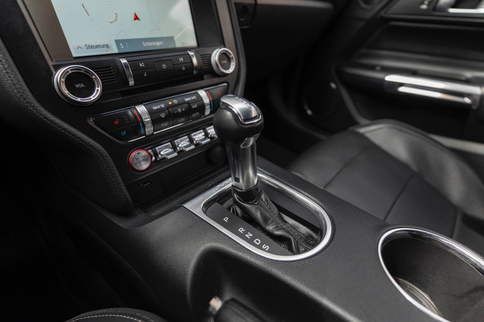 Fahrzeugabbildung Ford Mustang 5.0 GT  LED KAM NAV  SHZ SZK LEDER