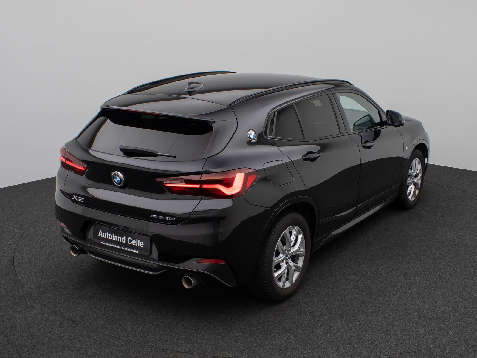 Fahrzeugabbildung BMW X2 sD20i M Sport HUD DAB HiFi Parkassist Komort