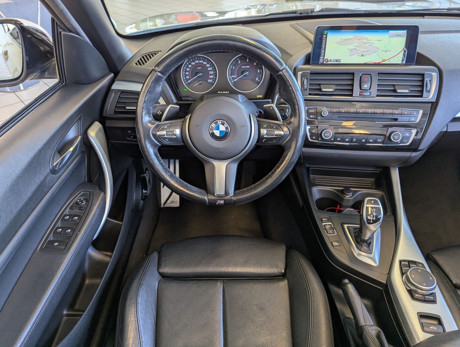 Fahrzeugabbildung BMW 220 d M-Sport-Paket Leder Bi-Xen Navi HiFi