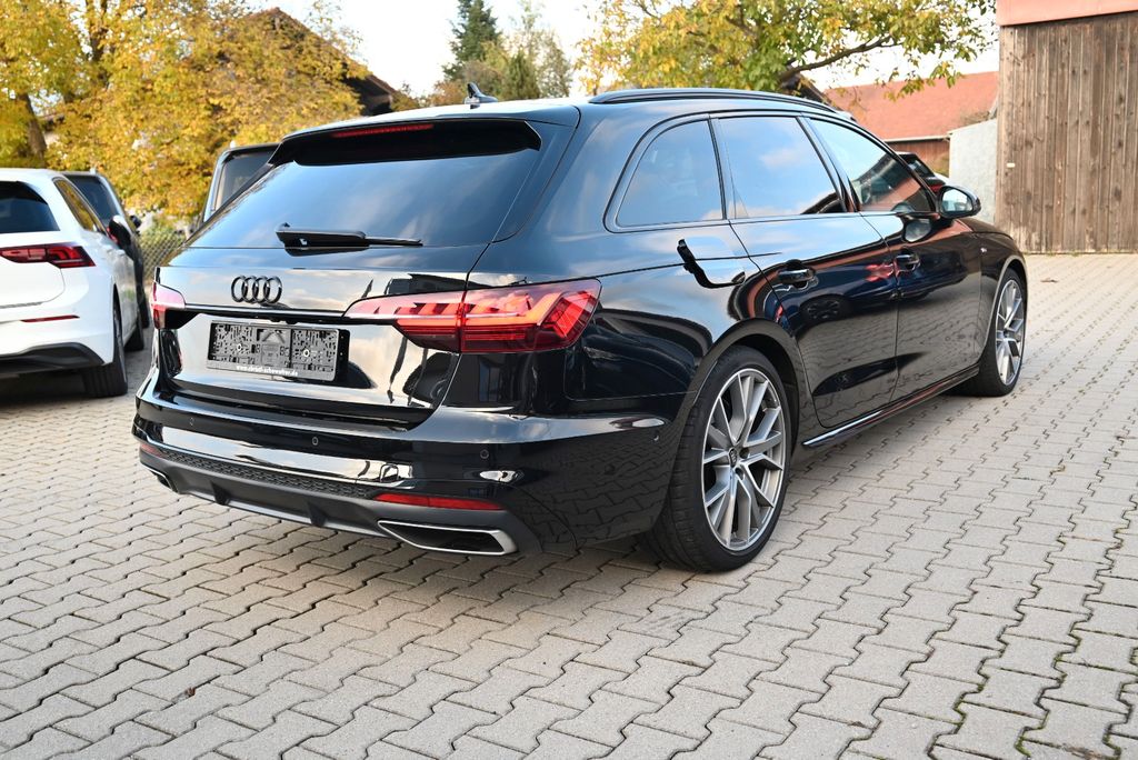 AUDI A4 2023