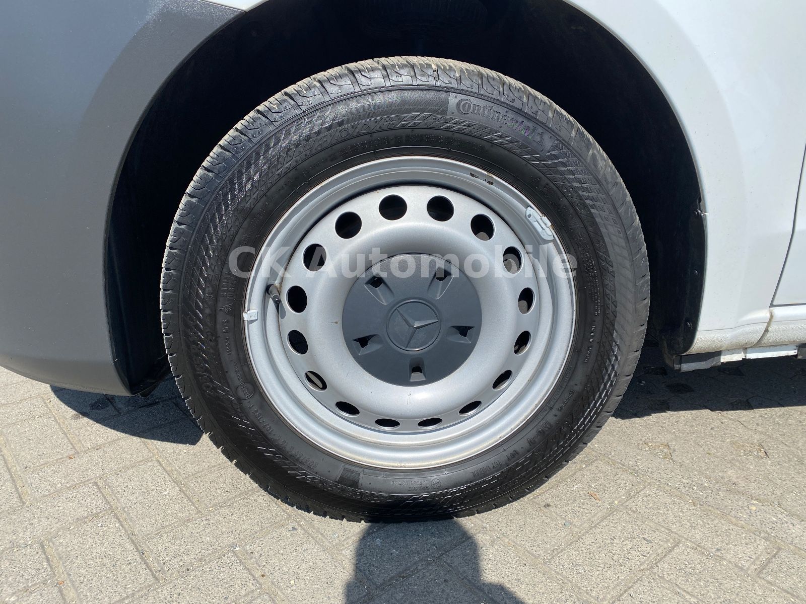Fahrzeugabbildung Mercedes-Benz Vito Tourer 116 Pro lang Autom./8 Sitze/Navi/Kam