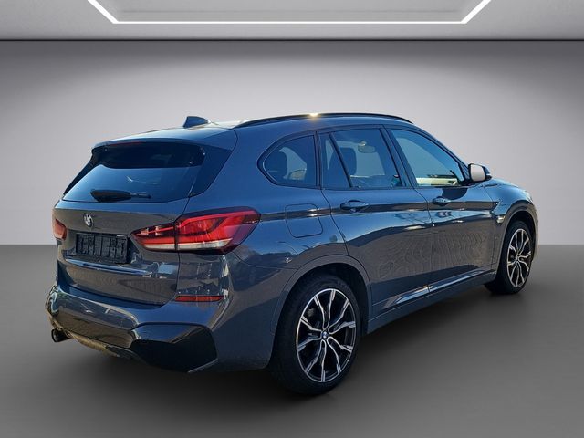 X1 sDrive 18i Automatik M Sport AHK