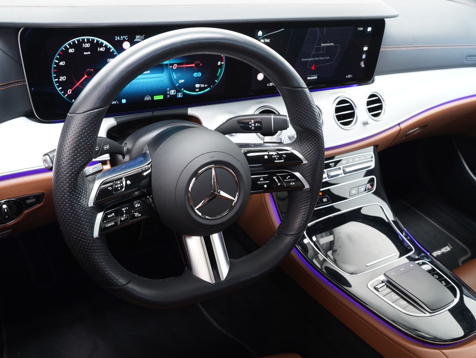 Fahrzeugabbildung Mercedes-Benz E 300 de T 4Matic AMG Line DISTRONIC/PANORAMA