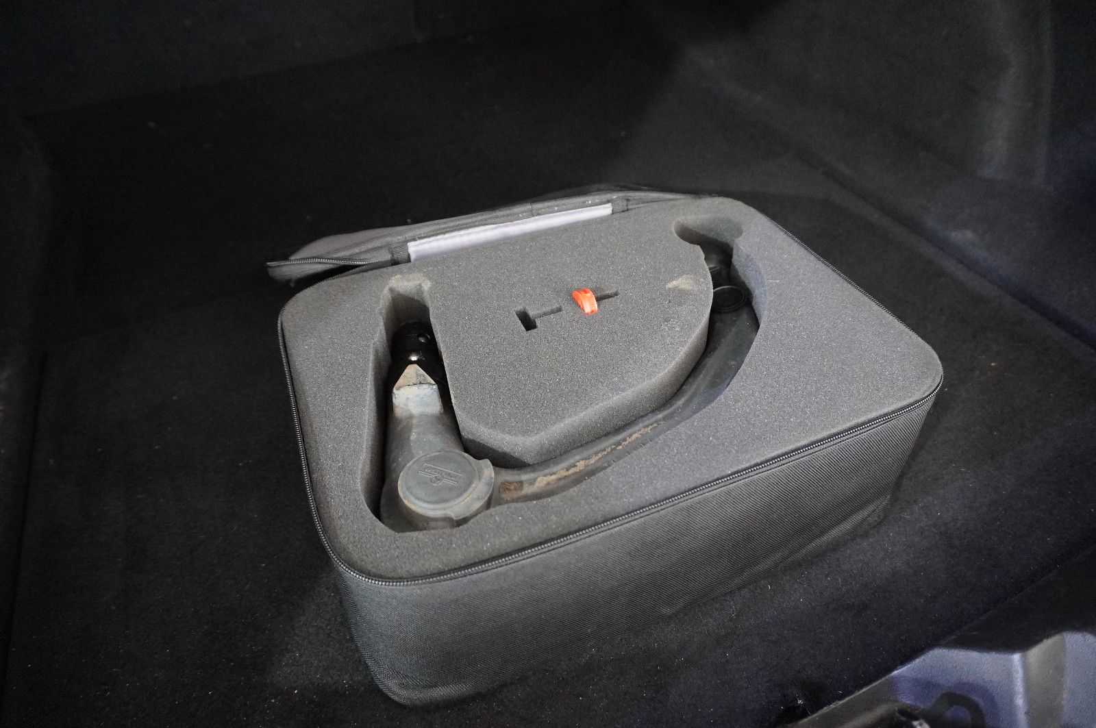 Fahrzeugabbildung Tesla Model 3 Standard Range Plus NAVI/KAMERA/AHK/FSD