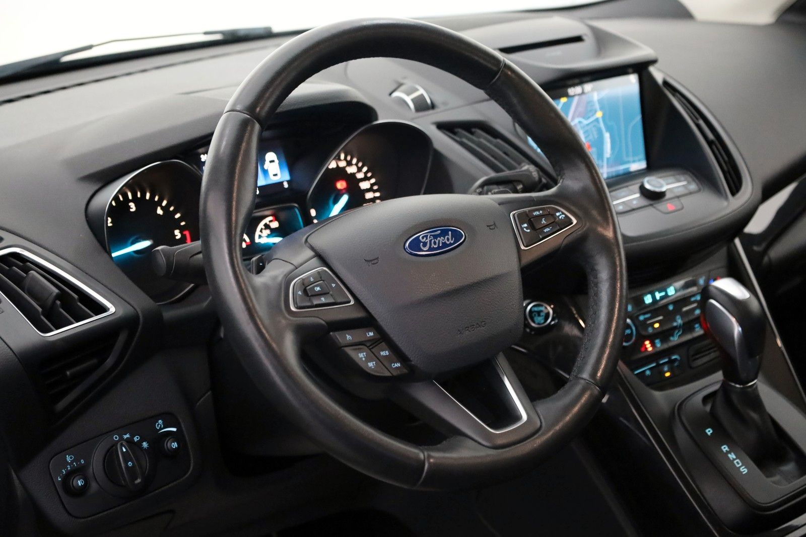 Fahrzeugabbildung Ford Kuga Titanium T.Leder,Navi,Keyless,SH,PDC,AHK