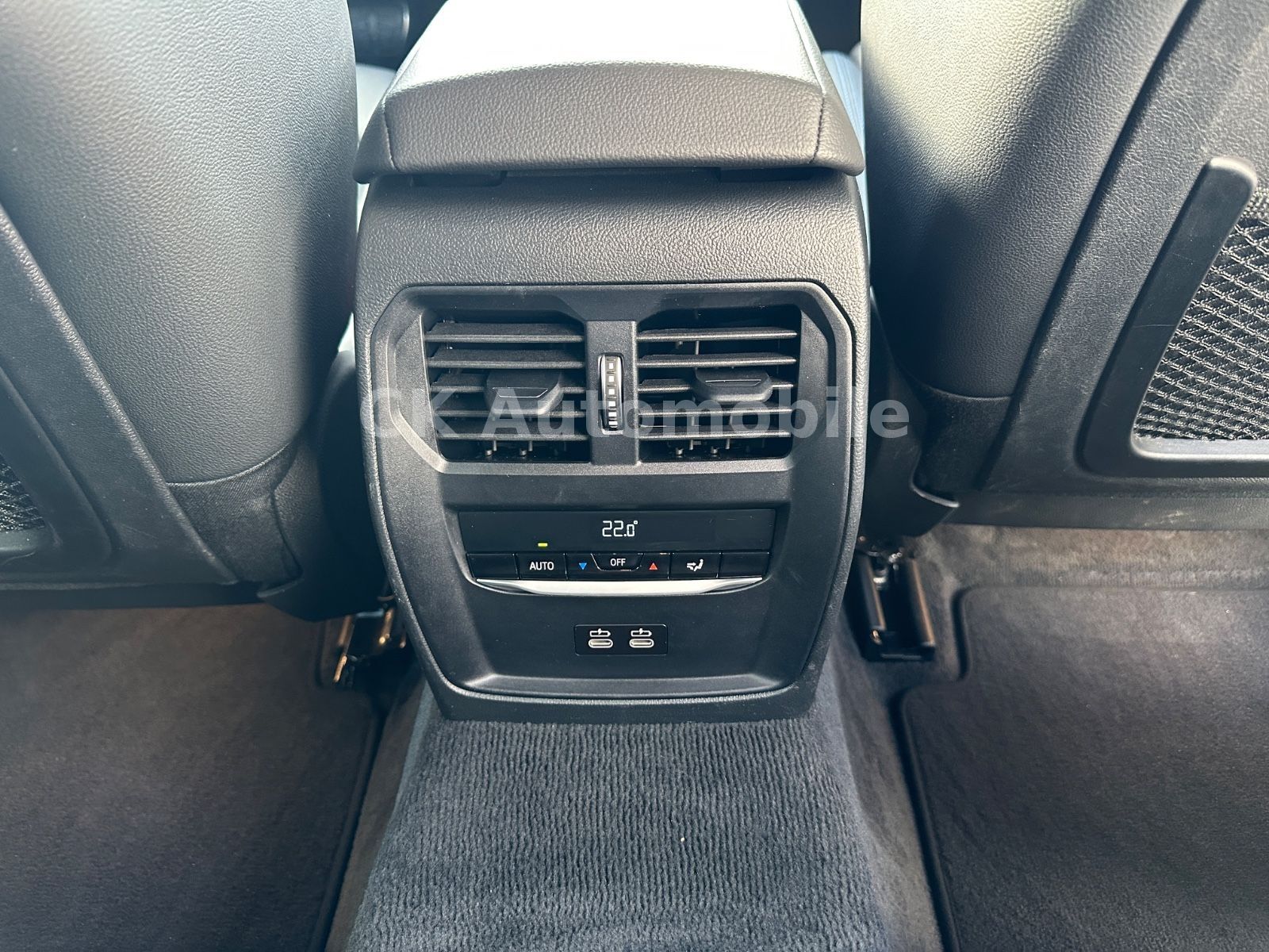 Fahrzeugabbildung BMW 330e Touring M-Sport/Navi/Head-Up/LED/Kam/AHK