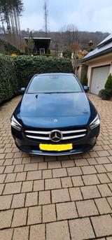 Mercedes-Benz B 250 4MATIC DCT - - Mercedes-Benz B 250: 4matic