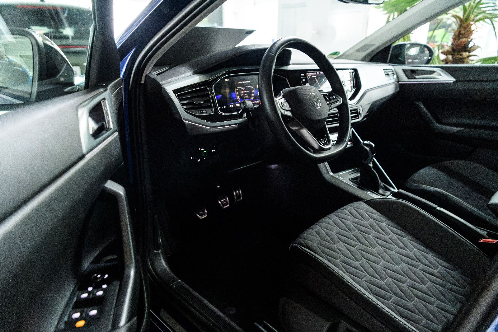 Fahrzeugabbildung Volkswagen Taigo Goal 1.0 TSI LED+NAVI+ACC+APP+SHZ+5 J.GAR.