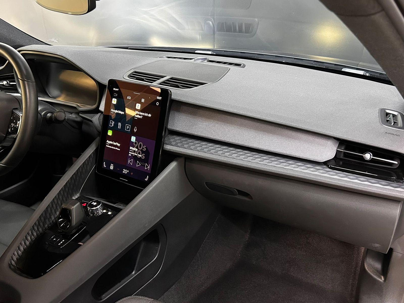 Fahrzeugabbildung Polestar 2 LED+SHZ+NAVI+KEYLESS+ACC+360°+DAB+20"+