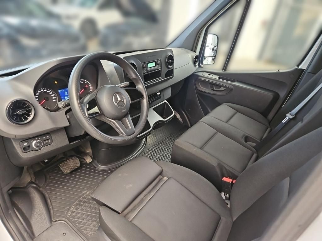 Fahrzeugabbildung Mercedes-Benz eSprinter 312 Kasten L2H2 Klima RFK Sitzhzg Holz