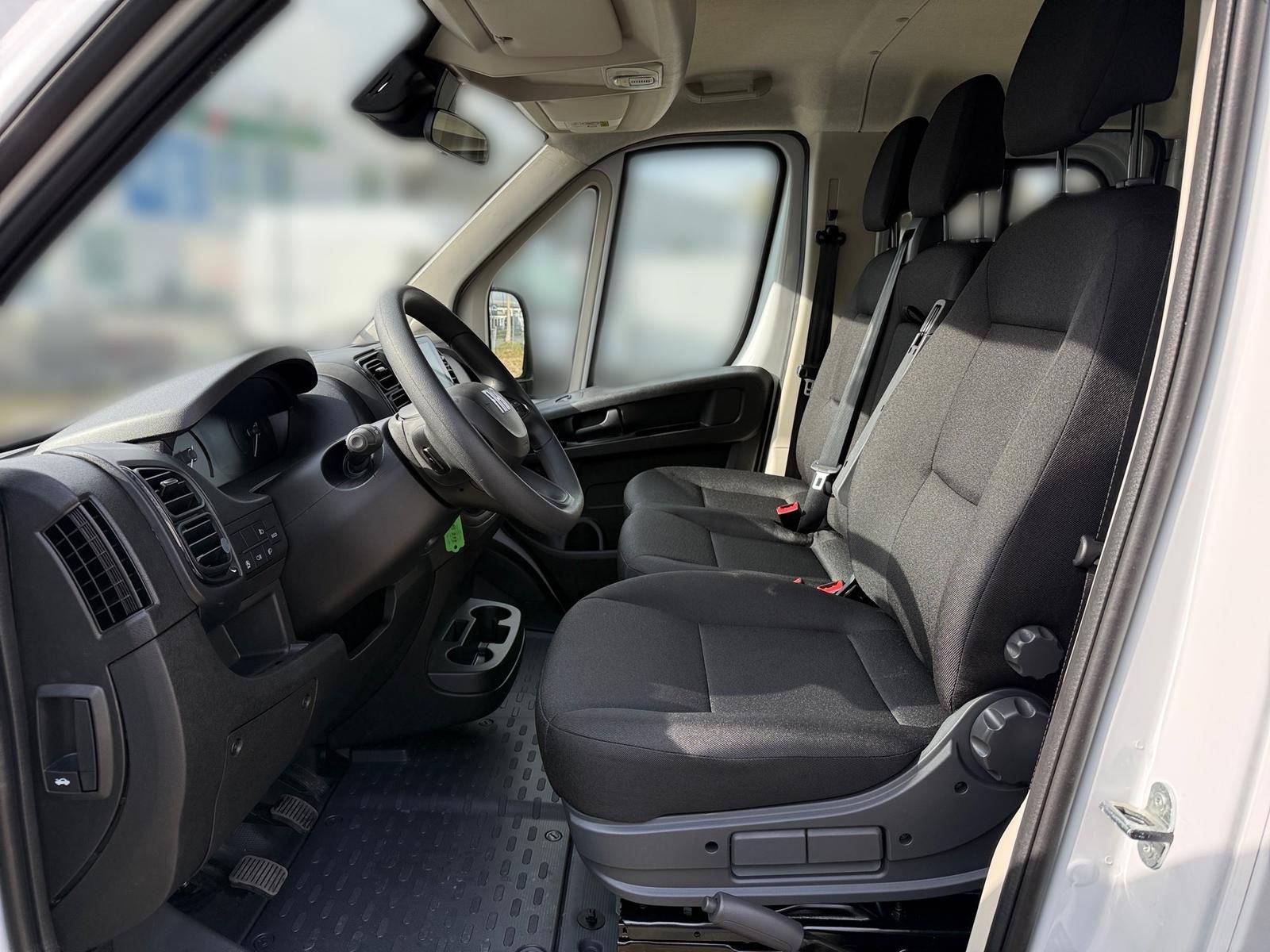 Fahrzeugabbildung Fiat Ducato Maxi L4 Doka Pritschenwagen 140 MT6