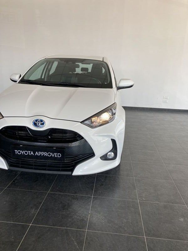 Toyota Yaris Hybrid Active MY22 imagem 3
