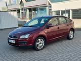 Ford Focus 1.6 Ghia Modell - Ford Focus aus 2007: 1.6