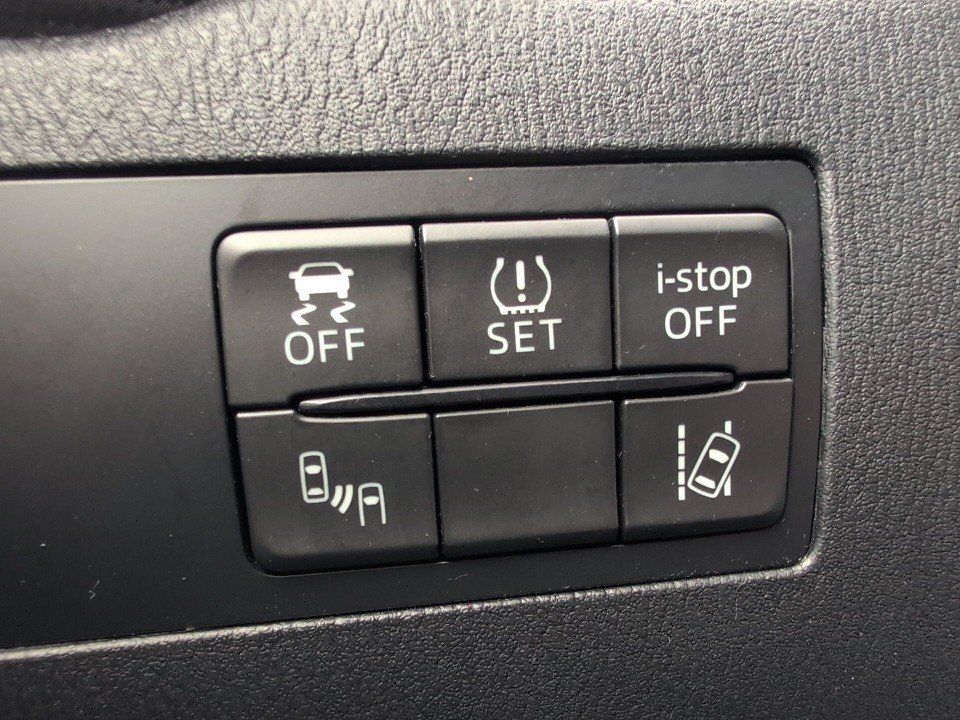 Fahrzeugabbildung Mazda 2 SKY-G 90 SPORTS TEC-P !GARANTIE! NAVI+HUD+LED+
