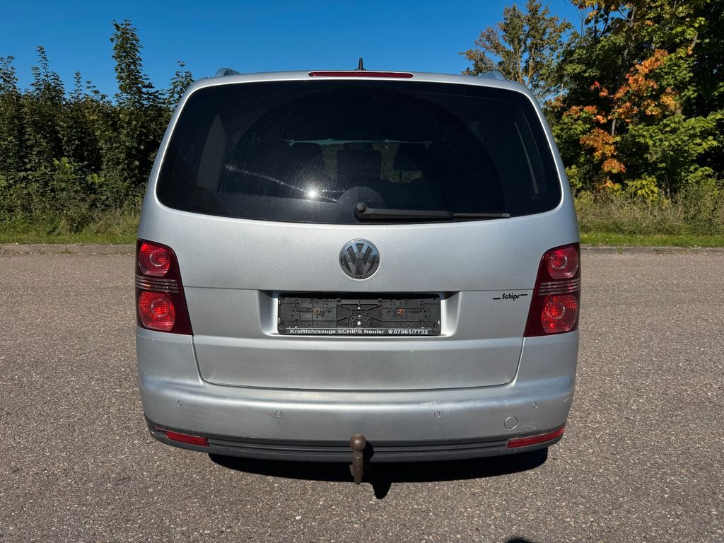 Volkswagen Touran Highline 2.0 TDI DSG,Klima,AHK