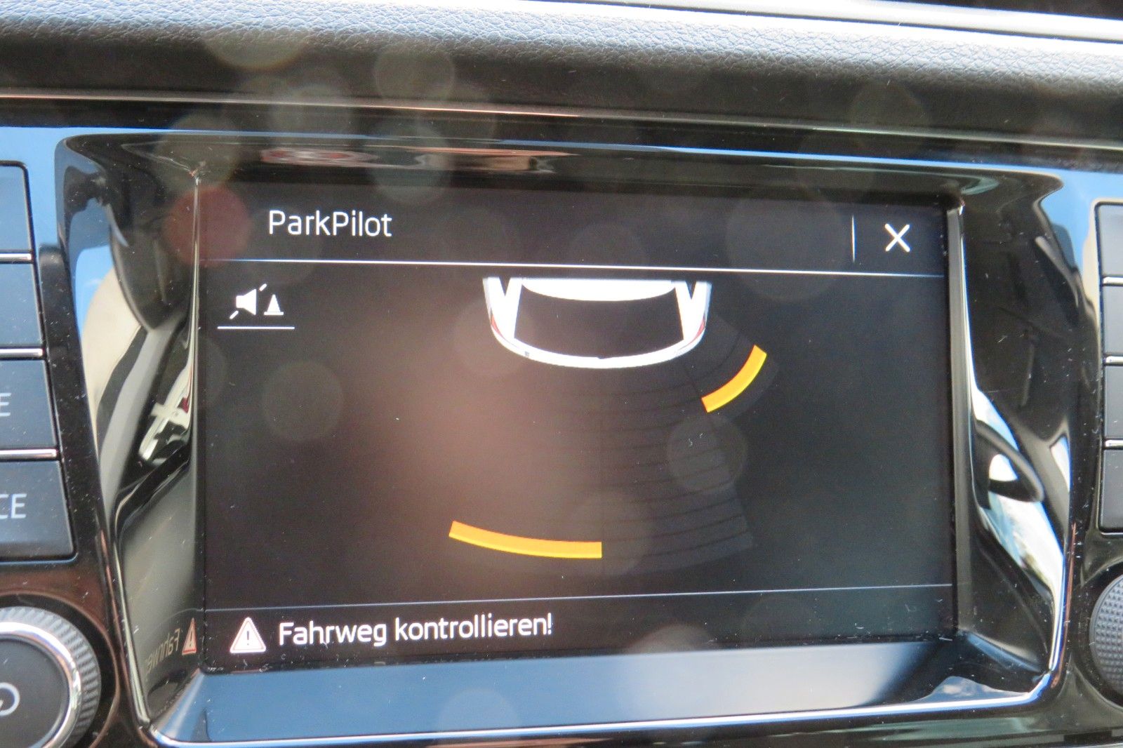 Fahrzeugabbildung SKODA Fabia Combi Ambition SITZH. GRA PDC NAVI APP 1.H