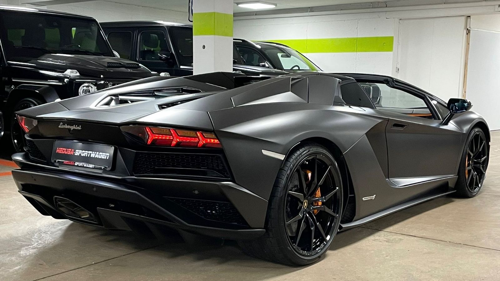 Fahrzeugabbildung Lamborghini AVENTADOR S ROADSTER CARBON LIFT GARANTİ TOPZUST