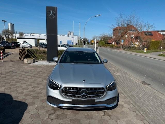 Mercedes-Benz E 300 de T  LED RFK Spur Totw  Avantgard
