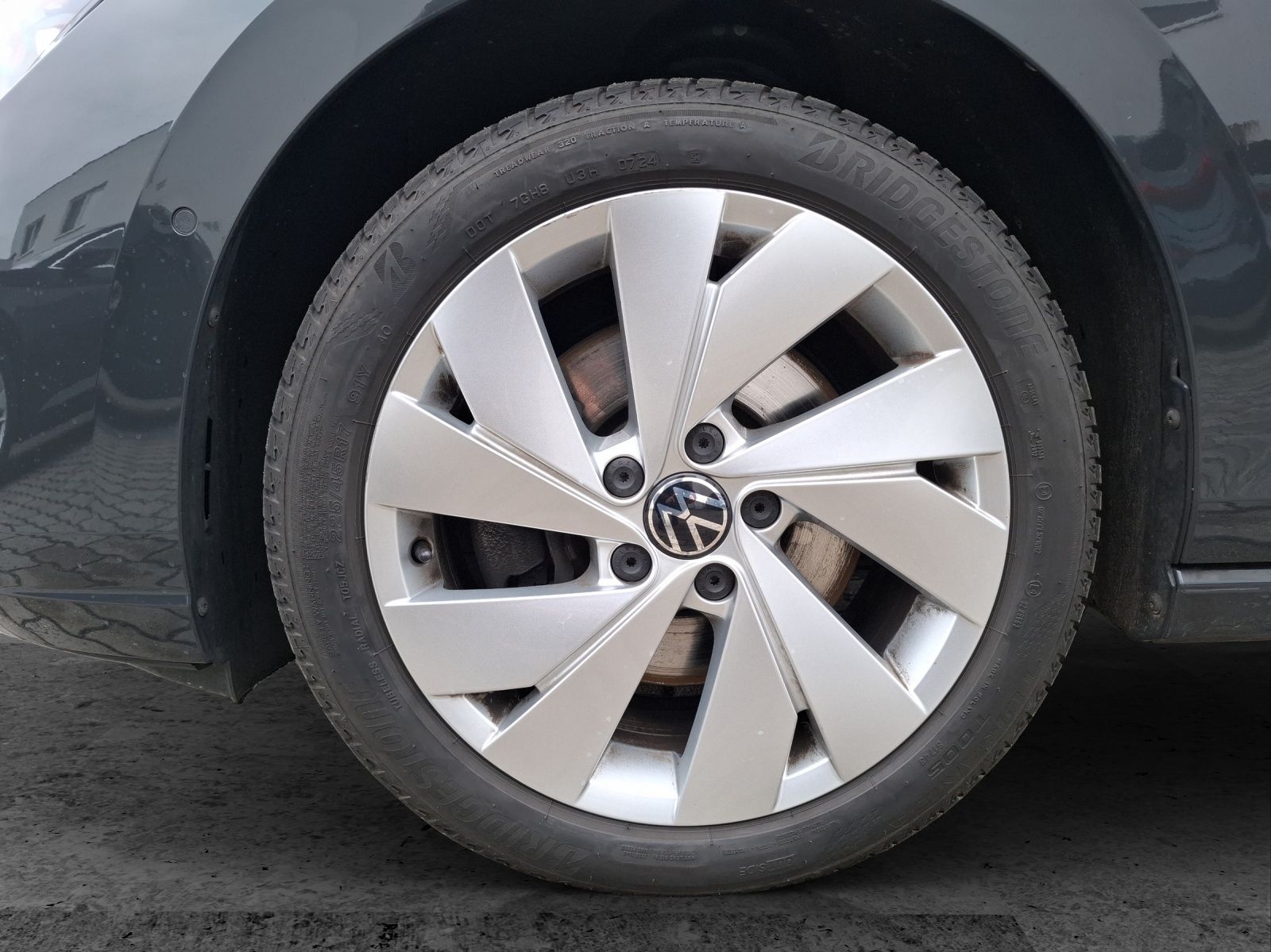 Fahrzeugabbildung Volkswagen Golf VIII Variant TDI Style DSG LED Navi AID ACC