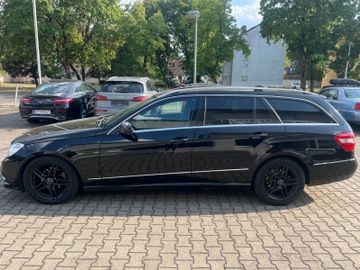 Mercedes E 220 - 8