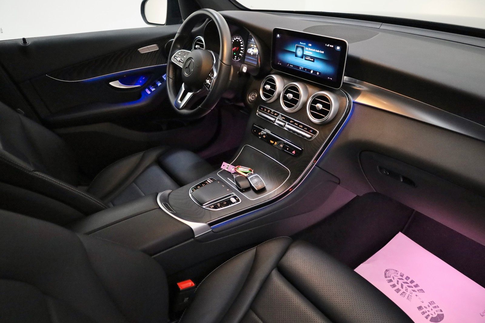 Fahrzeugabbildung Mercedes-Benz GLC 220d Coupe 4M Leder,Navi,LED,SH,Night/Park-P