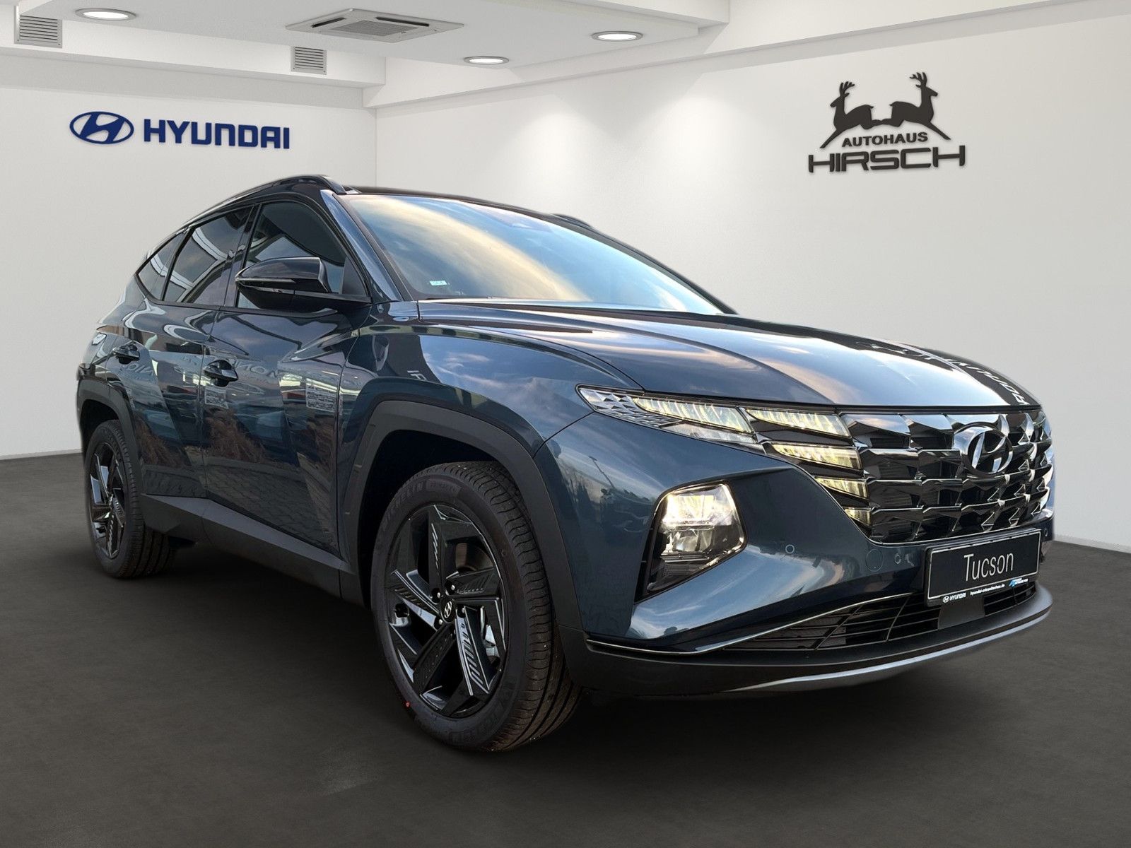 Fahrzeugabbildung Hyundai TUCSON Blackline Plug-In Hybrid 4WD PANORAMADACH