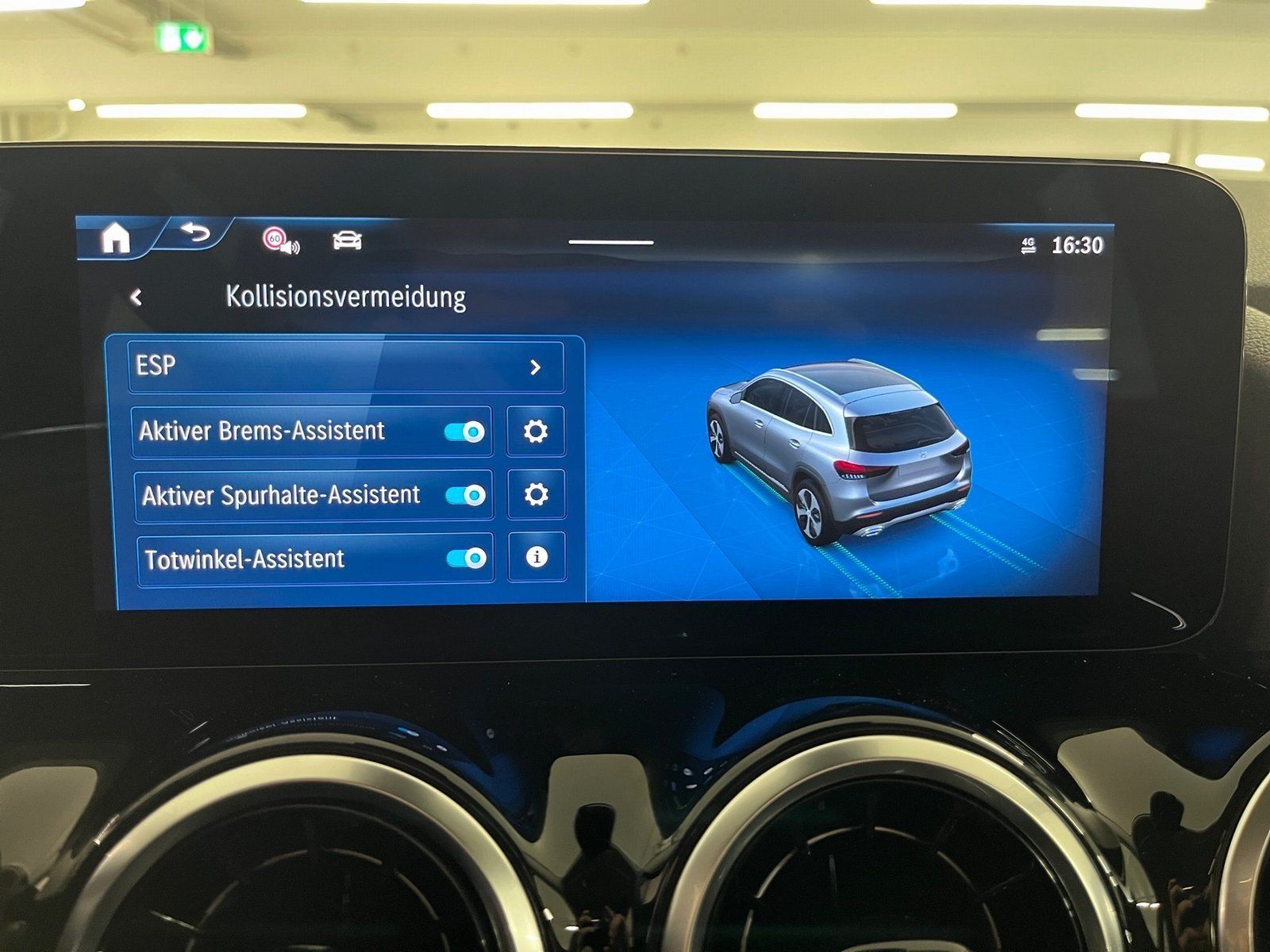 Fahrzeugabbildung Mercedes-Benz GLA 180 Progressive Adv.*Distronic*Totwinkel*LED