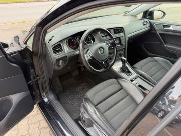 Volkswagen Golf - 9