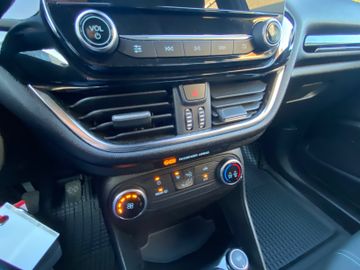 Bild 14 Ford FIESTA COOL & CONNECT