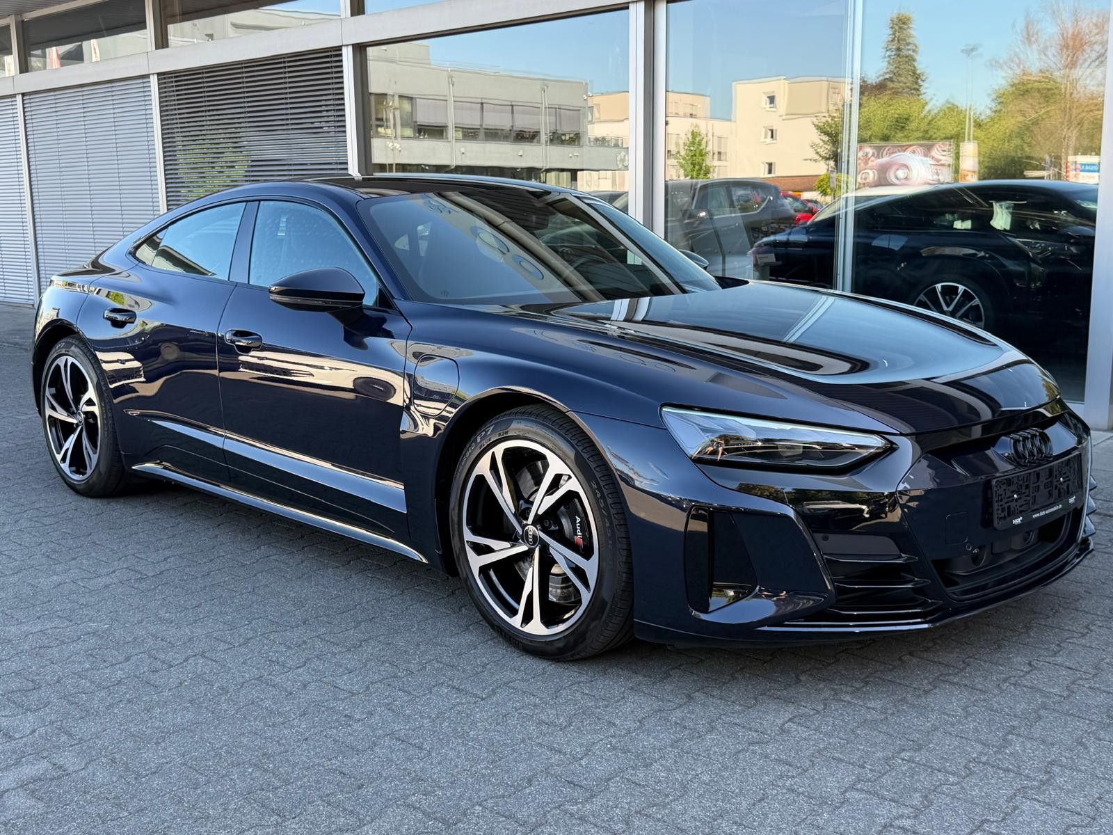 Fahrzeugabbildung Audi RS e-tron GT Quatt BLACK EDIT+PANO+MATR+B&O+KAM+