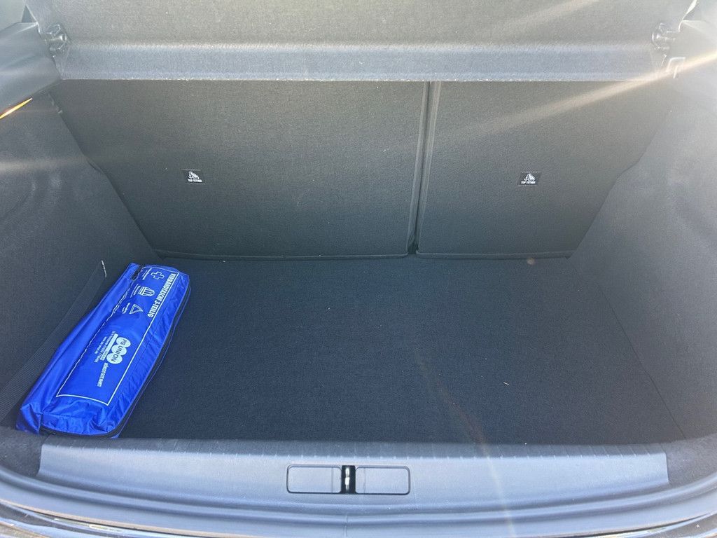 Peugeot 208 - Bild 23