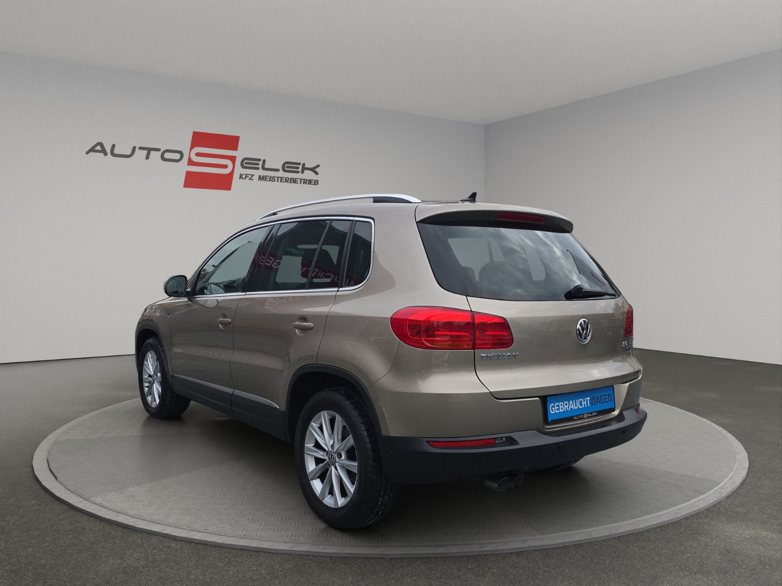 Fahrzeugabbildung Volkswagen Tiguan Sport & Style 4Motion+1.HAND+AUTOMATIK