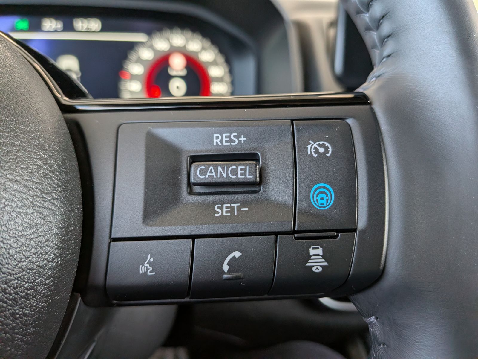 Fahrzeugabbildung Nissan X-Trail 1.5 e-Power N-Connecta ACC 360 Navi 12"