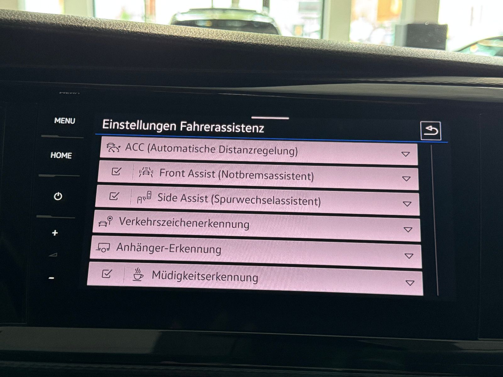 Fahrzeugabbildung Volkswagen T6.1 DSG 4MOTION IQ.DRIVE 7SITZER GENERATION SIX
