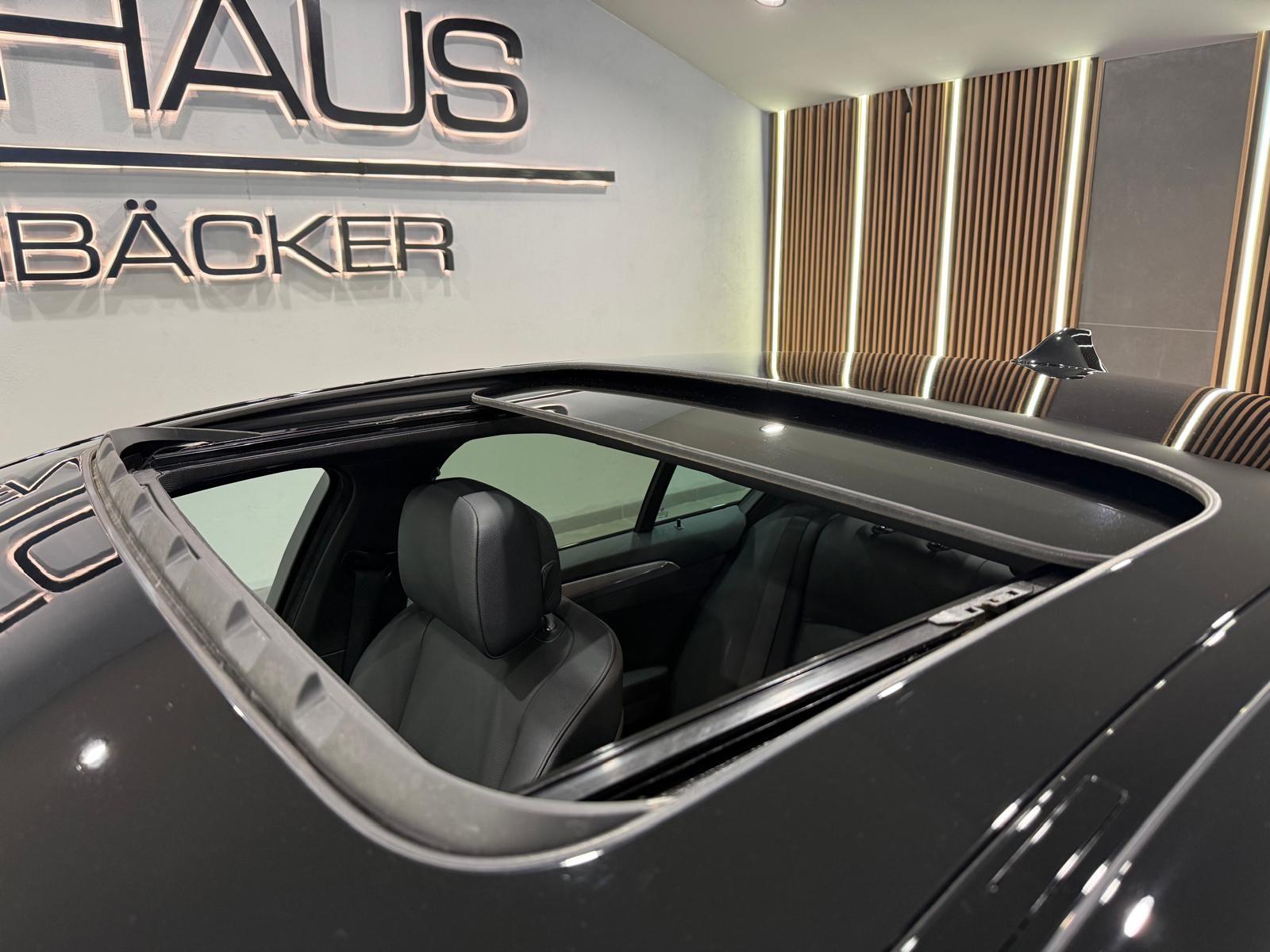 BMW M550 d xDrive 381 ch • BVA • HUD • Toit ouvrant • Cuir • Jantes 20" M